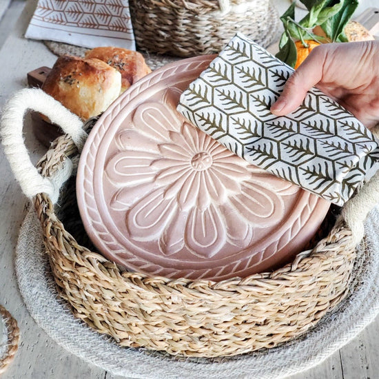 KORISSA Bread Warmer & Basket Gift Set with Tea Towel - Vintage Flower - lily & onyx