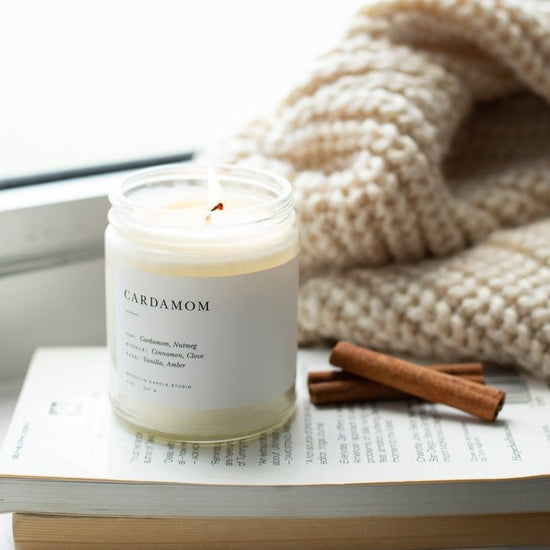 Load image into Gallery viewer, Brooklyn Candle Studio Cardamom Minimalist Candle - lily &amp;amp; onyx
