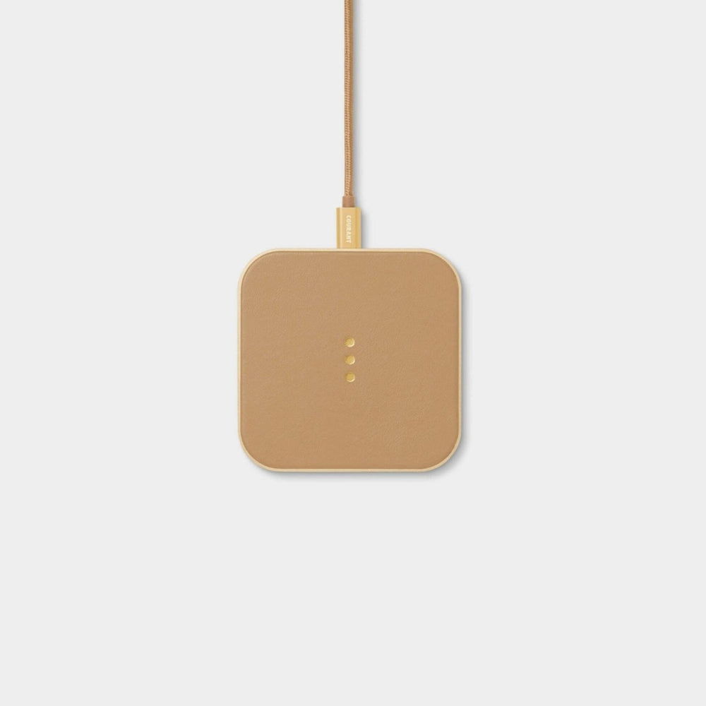 
                      
                        Courant Catch: 1 Classics Single Device Wireless Charger in Italian Leather - lily & onyx
                      
                    