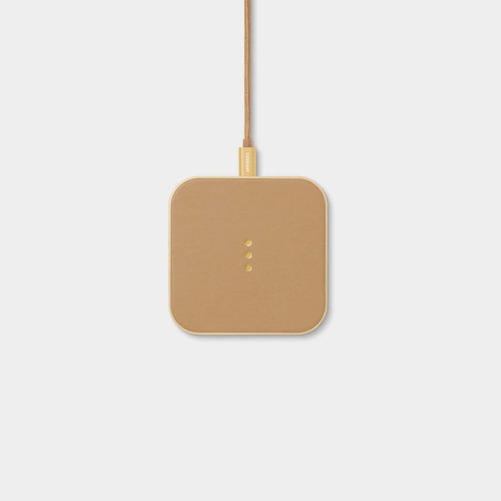 Courant Catch: 1 Classics Single Device Wireless Charger in Italian Leather - lily & onyx