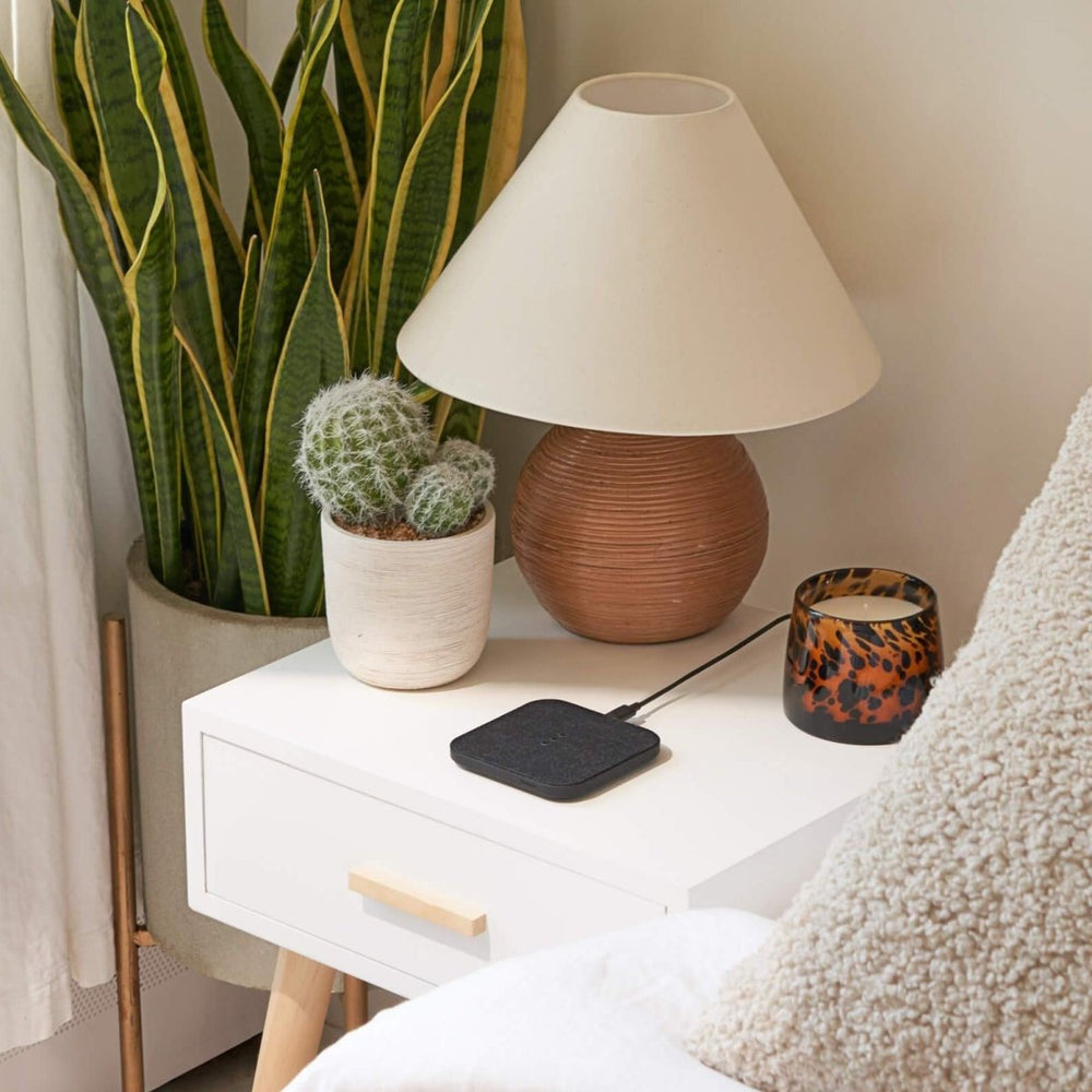 Courant Catch: 1 Essentials Single Device Wireless Charger in Belgian Linen - lily & onyx