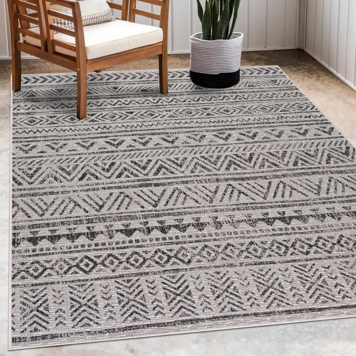 Hauteloom Catrine Area Rug - lily & onyx