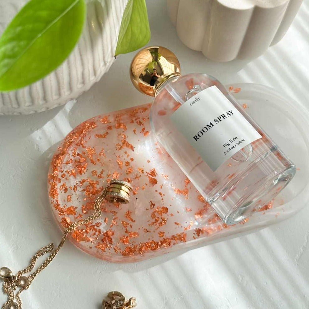 
                      
                        esselleSF Cloudy Rose Gold Foil Vanity Tray - lily & onyx
                      
                    