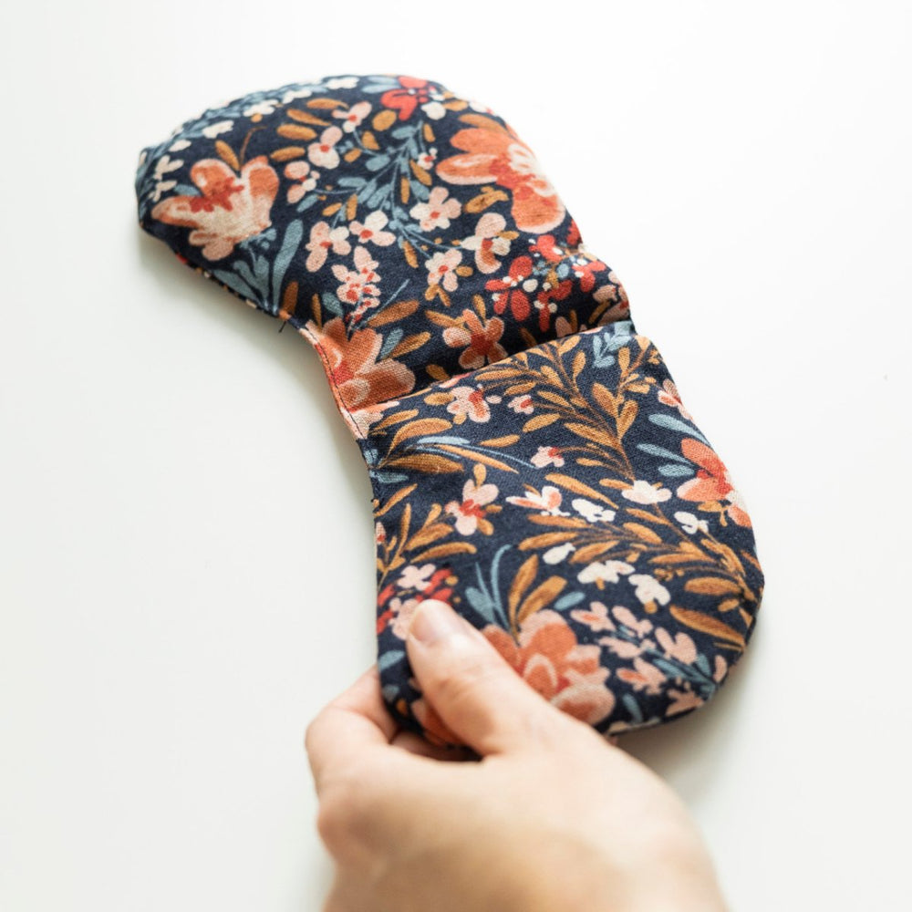 
                      
                        Slow North Eye Mask, Pom Blossom - lily & onyx
                      
                    