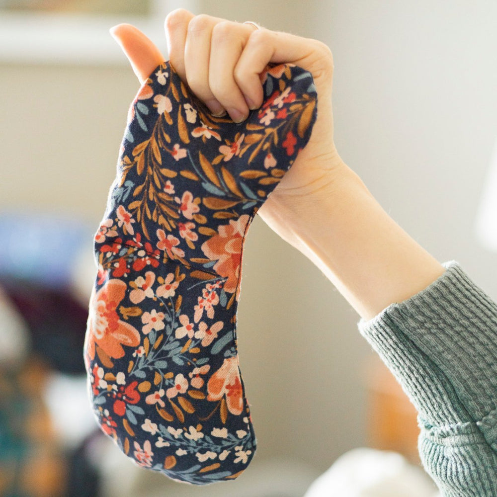 
                      
                        Slow North Eye Mask, Pom Blossom - lily & onyx
                      
                    