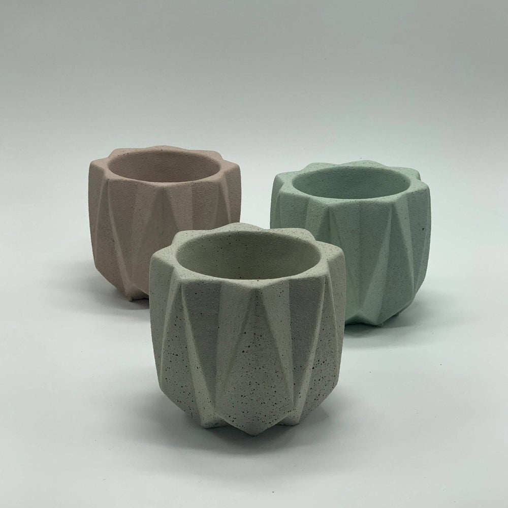 
                      
                        Uno Atelier Fold Concrete Planter, 4.5 Inch - lily & onyx
                      
                    