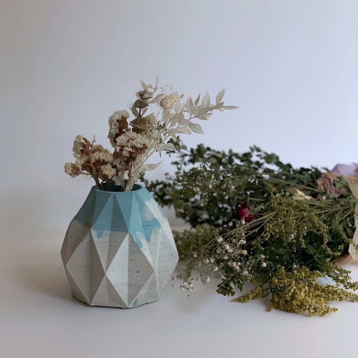 Uno Atelier Geoid Decorative Concrete Object & Vase - lily & onyx
