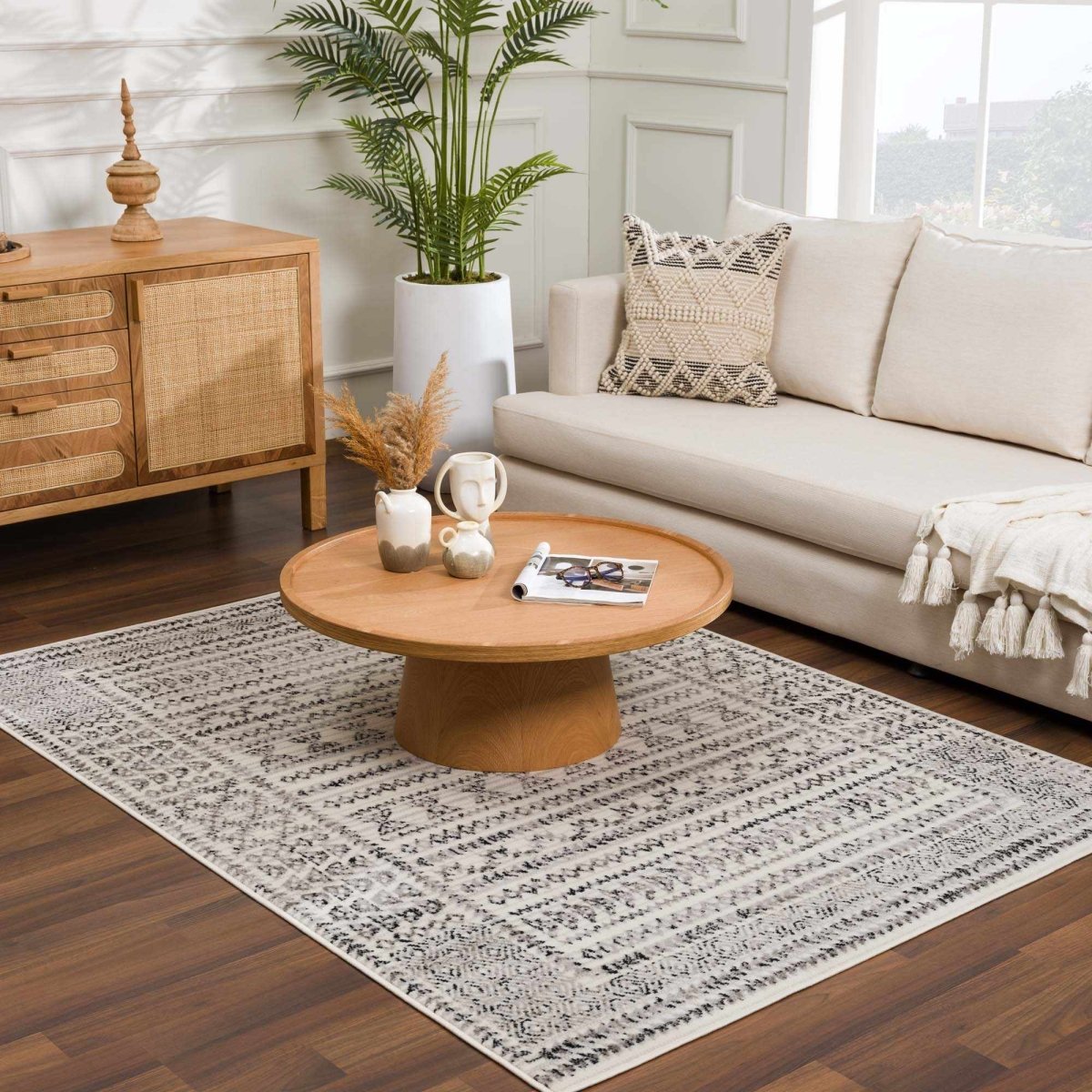 Hauteloom Greig Area Rug - lily & onyx