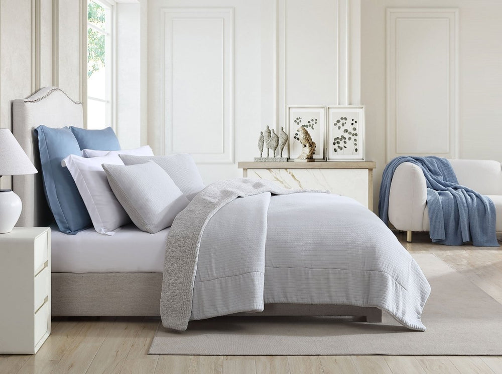 
                      
                        Sunday Citizen Herringbone Snug Coverlet - lily & onyx
                      
                    