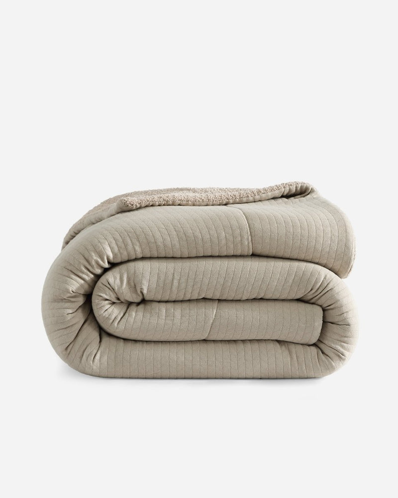 
                      
                        Sunday Citizen Herringbone Snug Coverlet - lily & onyx
                      
                    