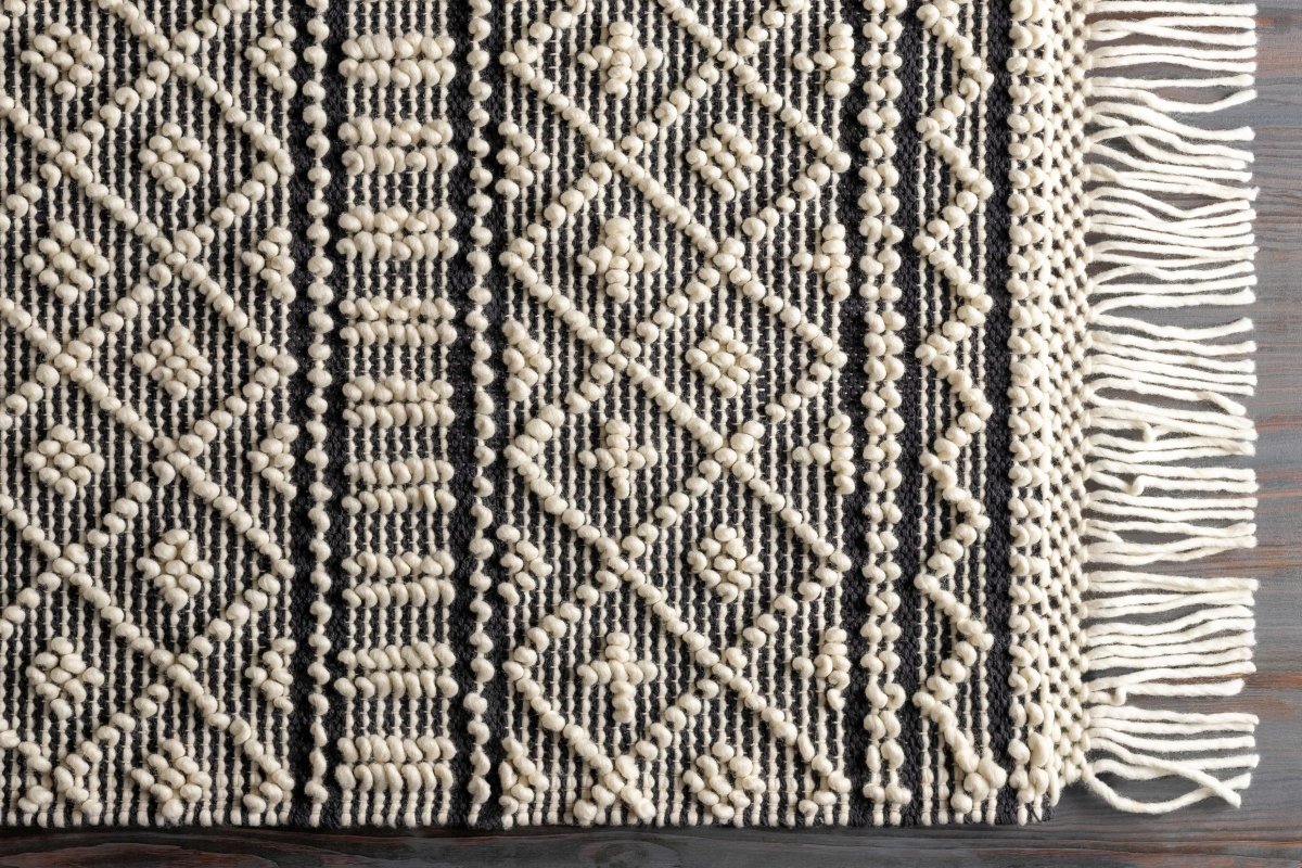Hauteloom Leon Area Rug - lily & onyx