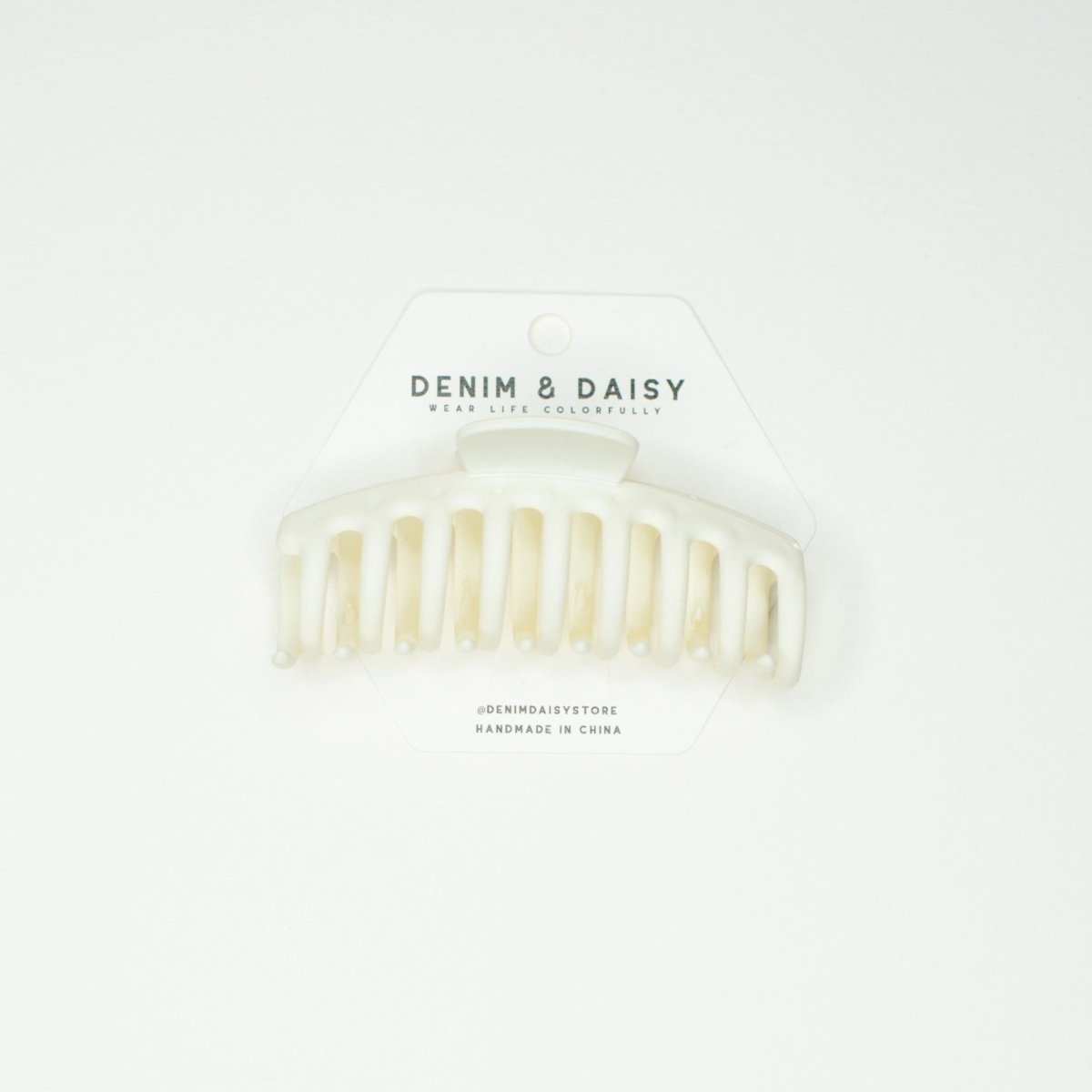 Denim & Daisy Matte Hair Claw, White - lily & onyx