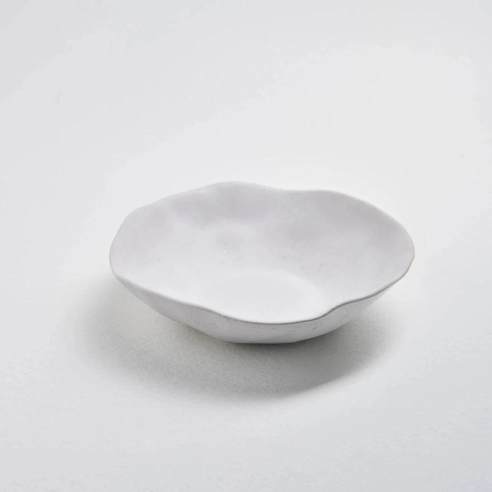 
                      
                        Egg Back Home Nature Shape Smooth White Pasta Plate, 9" - Set of 4 - lily & onyx
                      
                    