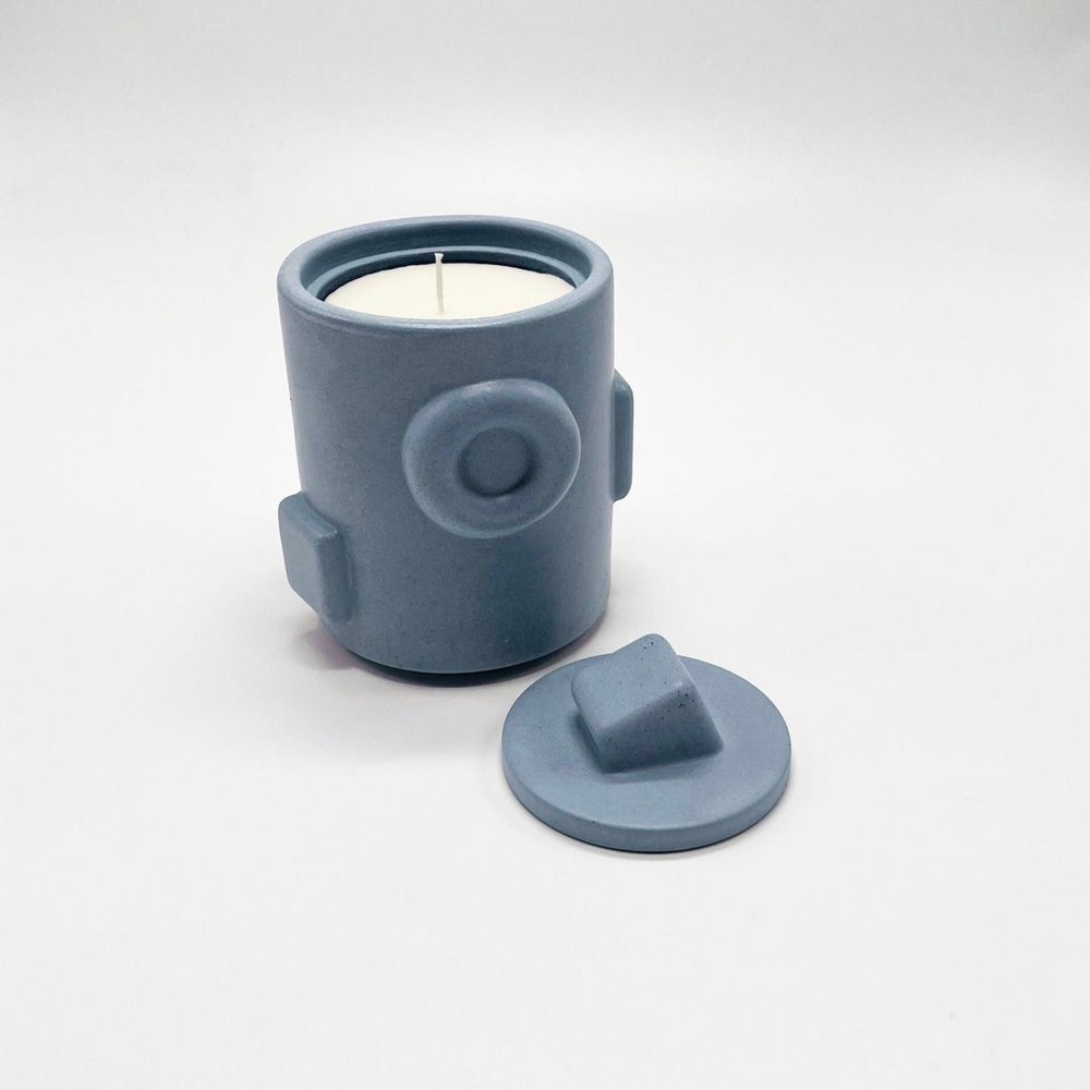 
                      
                        Uno Atelier Norah Concrete Soy Candle - lily & onyx
                      
                    