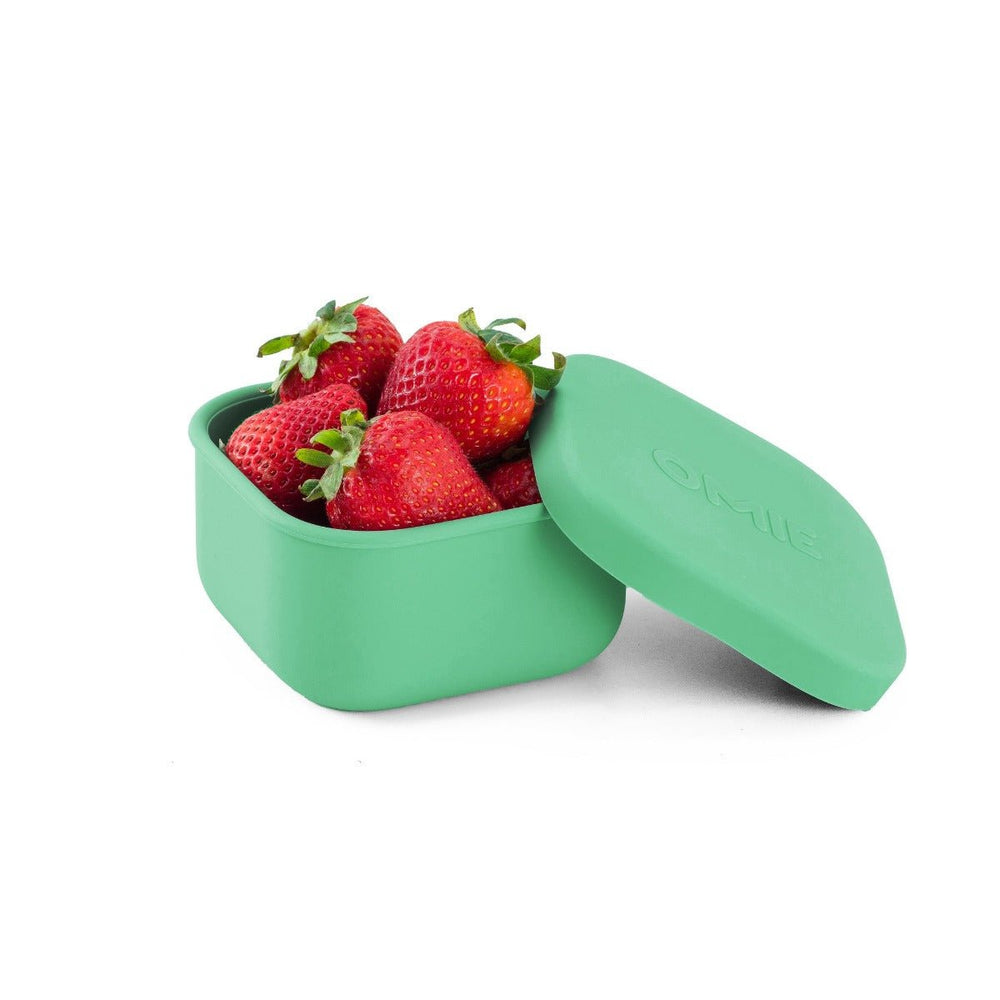 
                      
                        OmieLife OmieSnack Container - lily & onyx
                      
                    