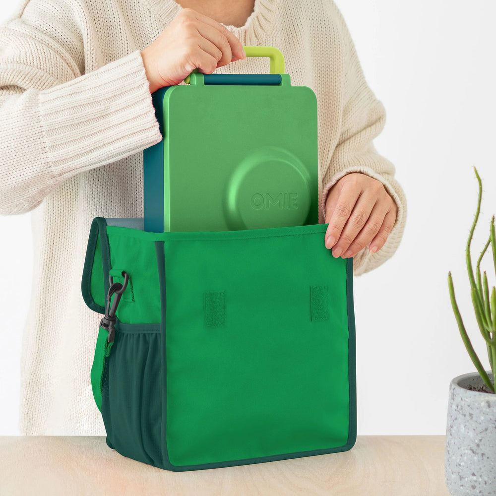 
                      
                        OmieLife OmieTote - lily & onyx
                      
                    