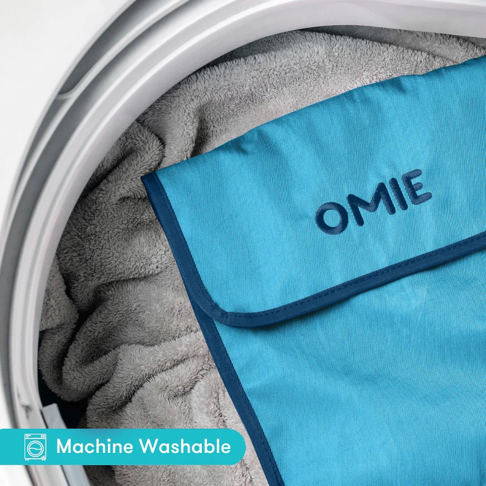 
                      
                        OmieLife OmieTote - lily & onyx
                      
                    