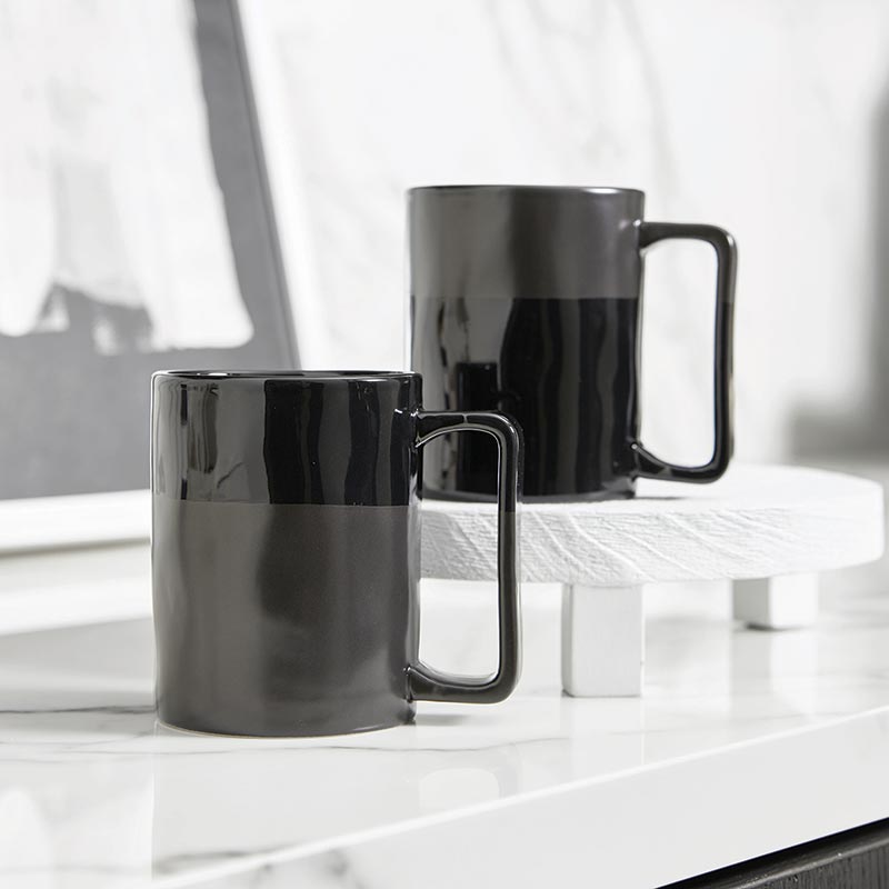 Santa Barbara Design Studio Organic Mug Matte & Glossy Black, Set of 4 - lily & onyx