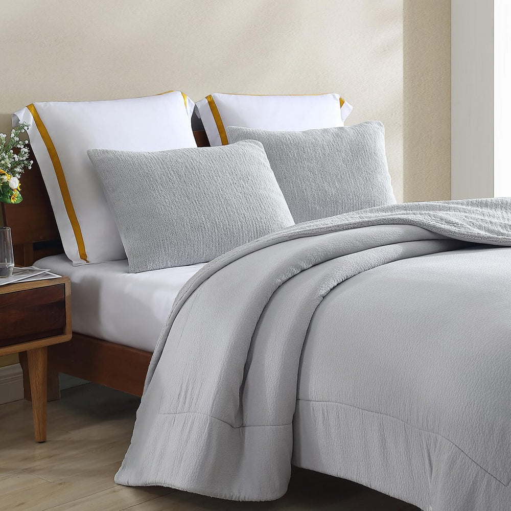 
                      
                        Sunday Citizen Pebble Snug Coverlet - lily & onyx
                      
                    