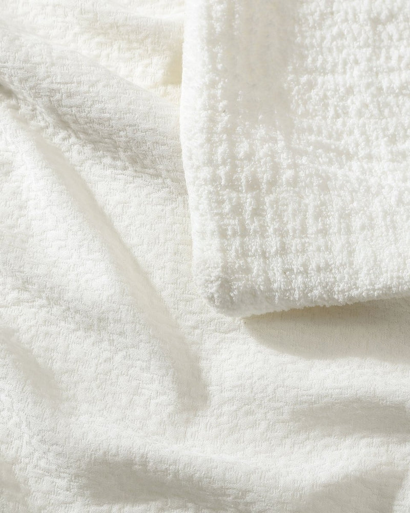
                      
                        Sunday Citizen Pebble Snug Coverlet - lily & onyx
                      
                    