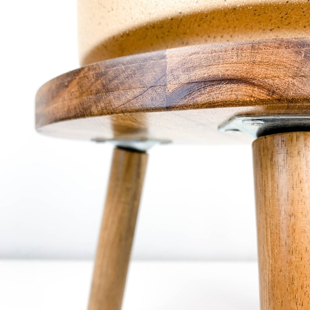 
                      
                        declutterd Plant Stand Stool, 10" - lily & onyx
                      
                    