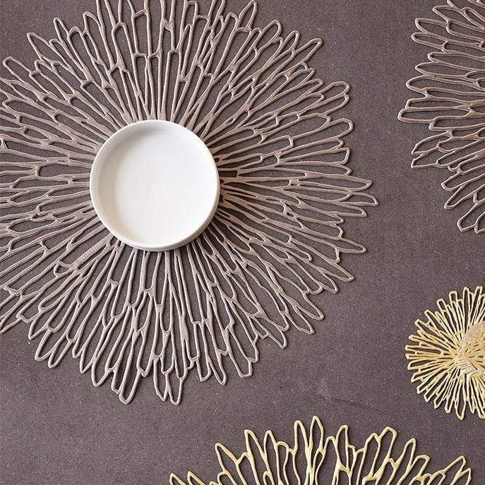 
                      
                        Chilewich Pressed Bloom Placemat - lily & onyx
                      
                    