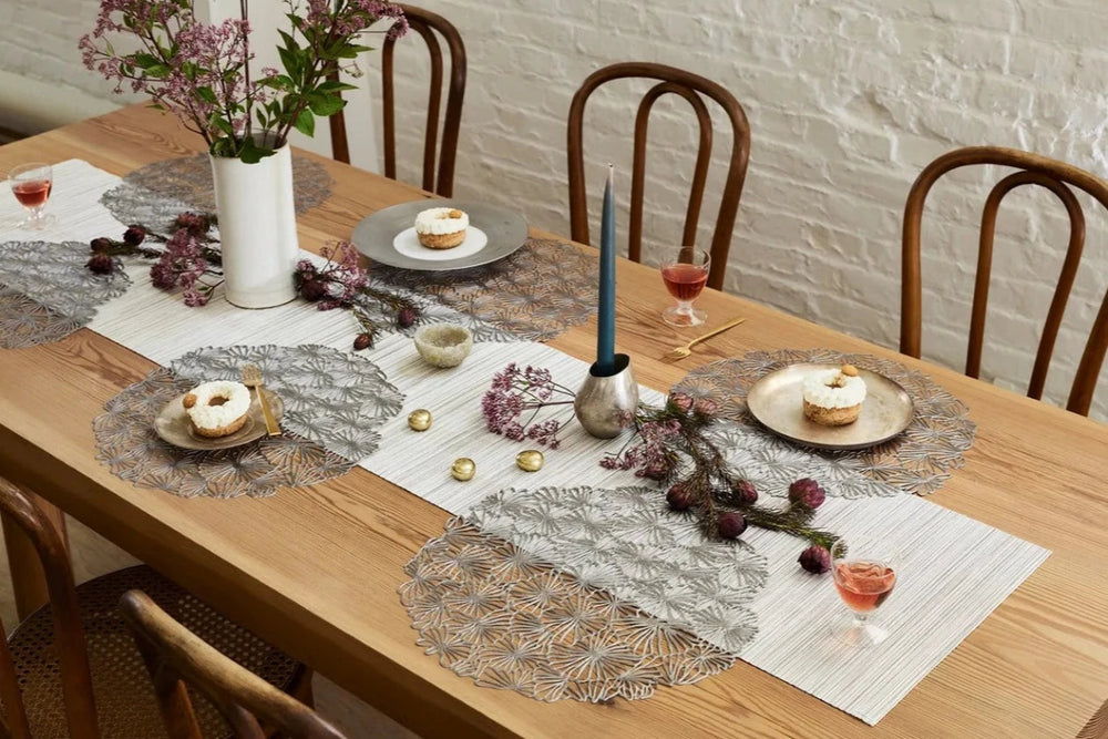 
                      
                        Chilewich Pressed Daisy Placemat - lily & onyx
                      
                    