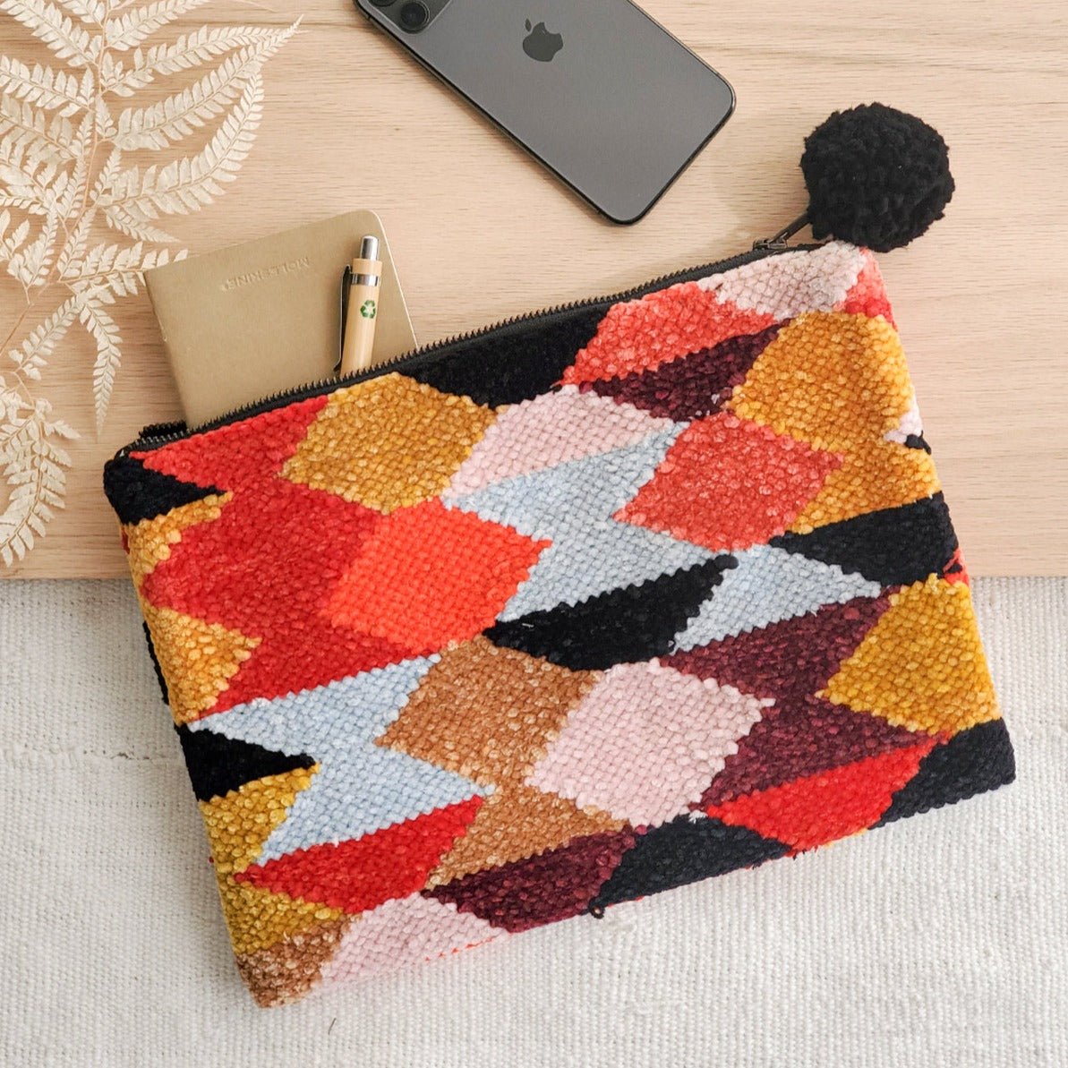 Load image into Gallery viewer, KORISSA Rana Clutch - lily &amp;amp; onyx
