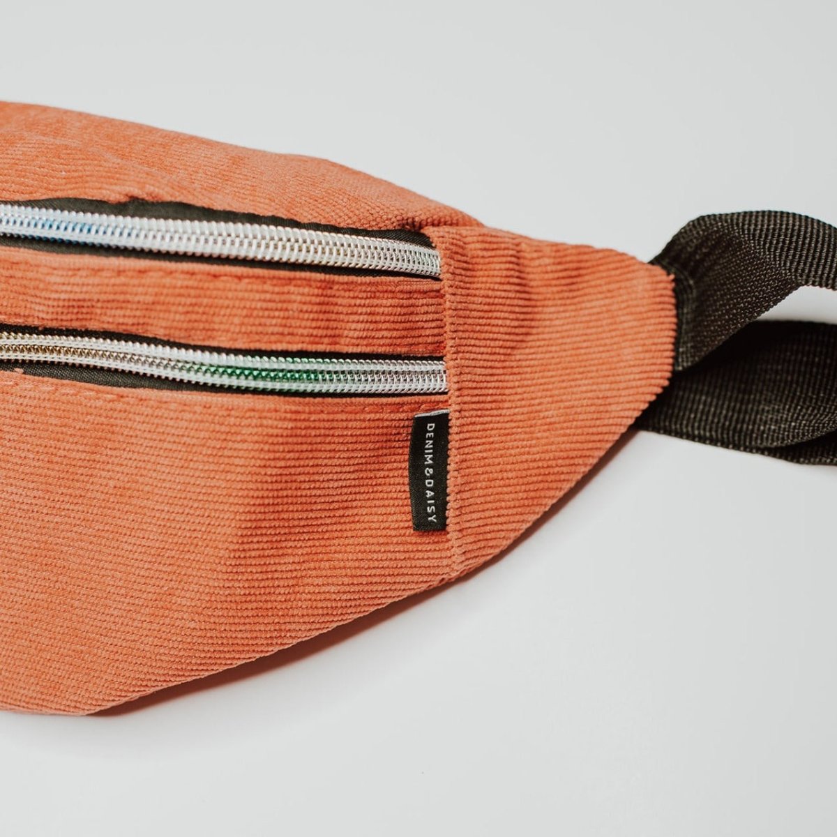 Denim & Daisy Ribbed Fanny Pack, Coral - lily & onyx