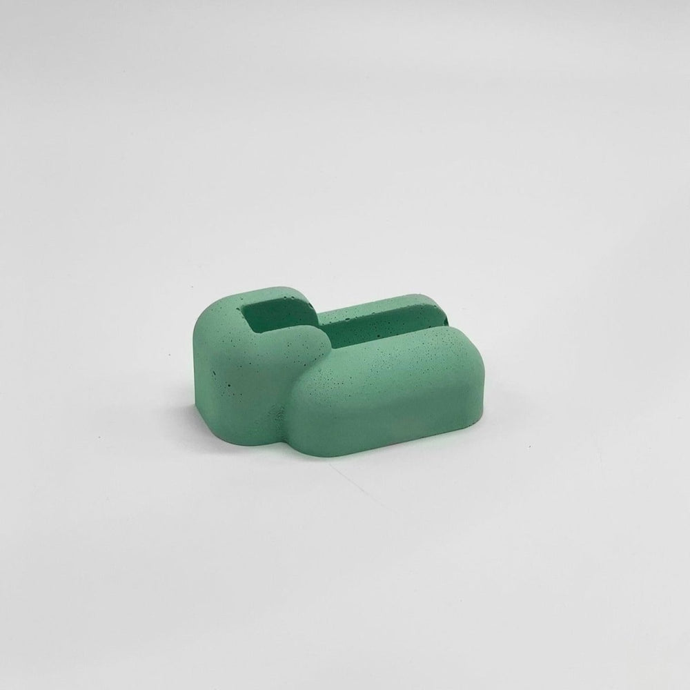 
                      
                        Uno Atelier Rounded Concrete Card Holder - lily & onyx
                      
                    