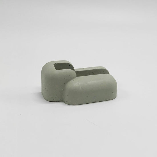 Uno Atelier Rounded Concrete Card Holder - lily & onyx