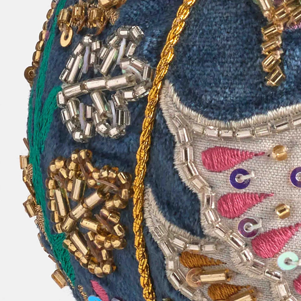 
                      
                        texxture Royal Ornament - Fountainebleau
                      
                    