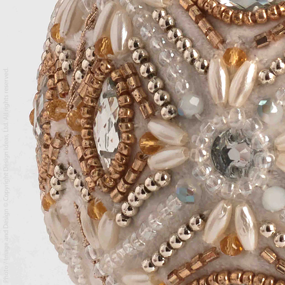 
                      
                        texxture Royal Ornament - Versailles
                      
                    