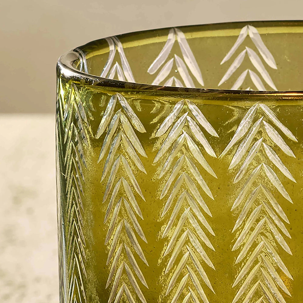 
                      
                        texxture Strathmore™ Glass Hurricane - lily & onyx
                      
                    