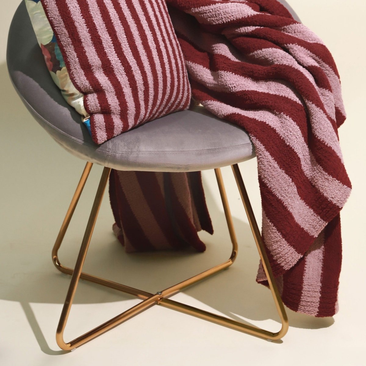 Load image into Gallery viewer, Sunday Citizen Sunset Soiree Lightweight Throw - lily &amp;amp; onyx
