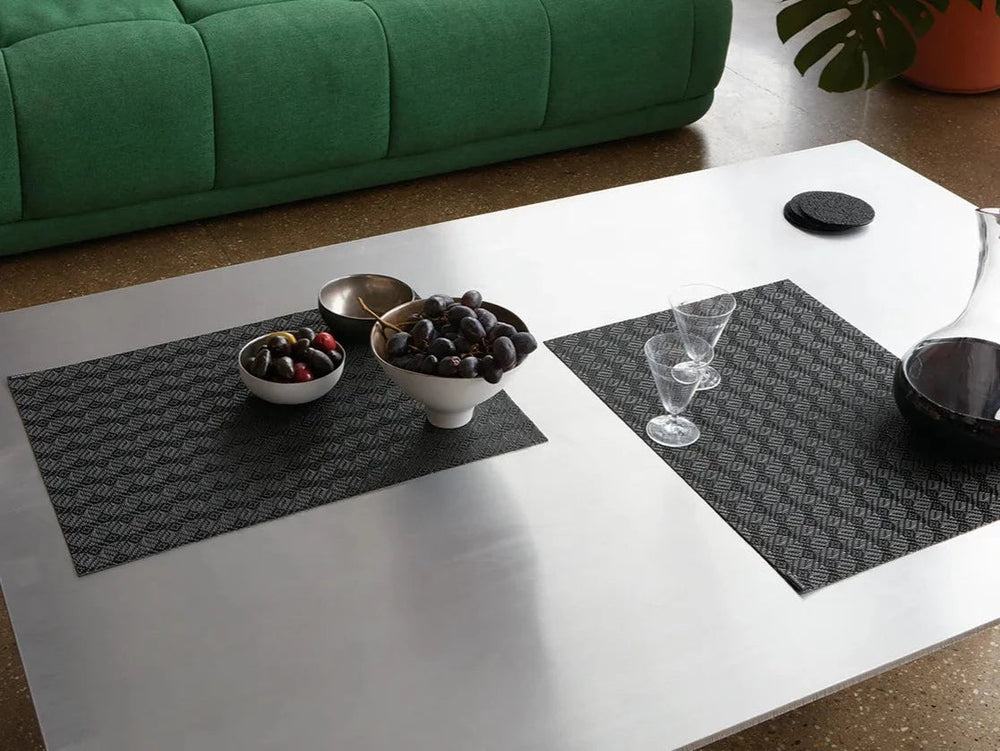 
                      
                        Chilewich Swing Rectangular Placemat - lily & onyx
                      
                    