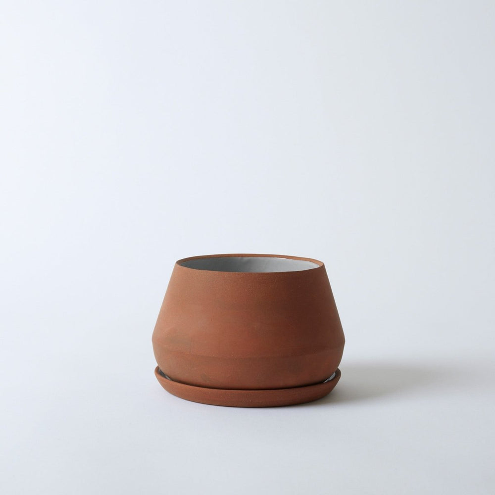 
                      
                        REVIVAL Ceramics The Rancho Planter, 7 Inch - lily & onyx
                      
                    