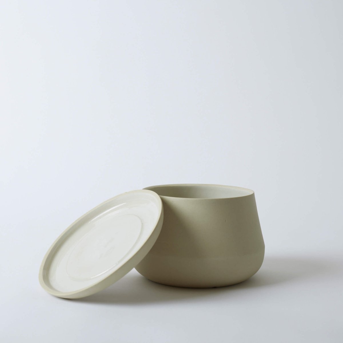 REVIVAL Ceramics The Rancho Planter, 8 Inch - lily & onyx