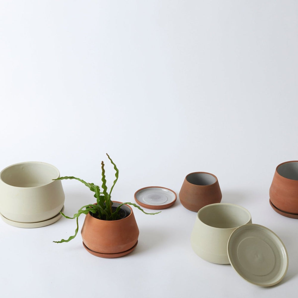 
                      
                        REVIVAL Ceramics The Rancho Planter, 8 Inch - lily & onyx
                      
                    