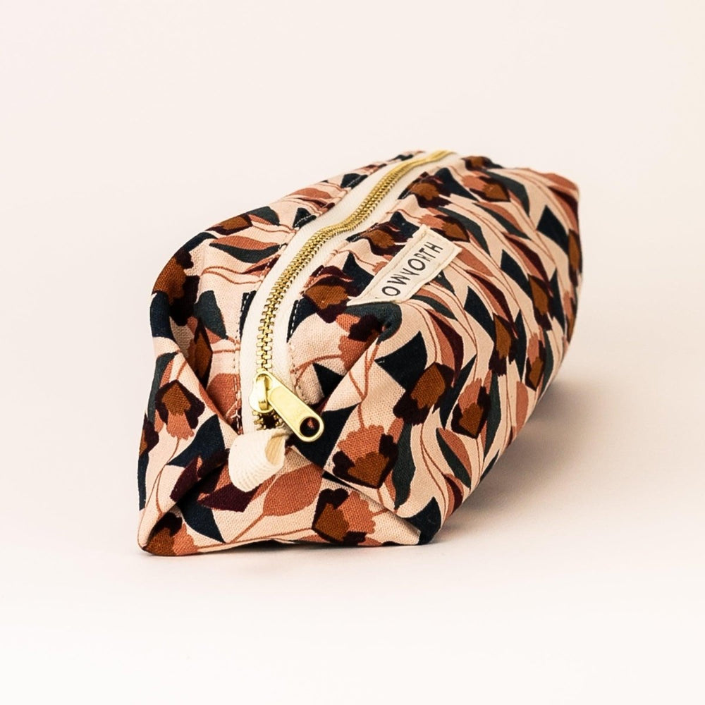 
                      
                        Slow North Travel Pouch, Blush Florence - lily & onyx
                      
                    