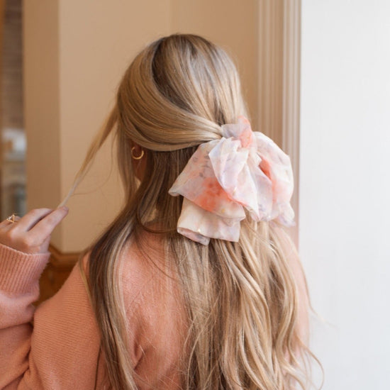 Load image into Gallery viewer, Denim &amp;amp; Daisy Tulle Hair Bow, Pink - lily &amp;amp; onyx
