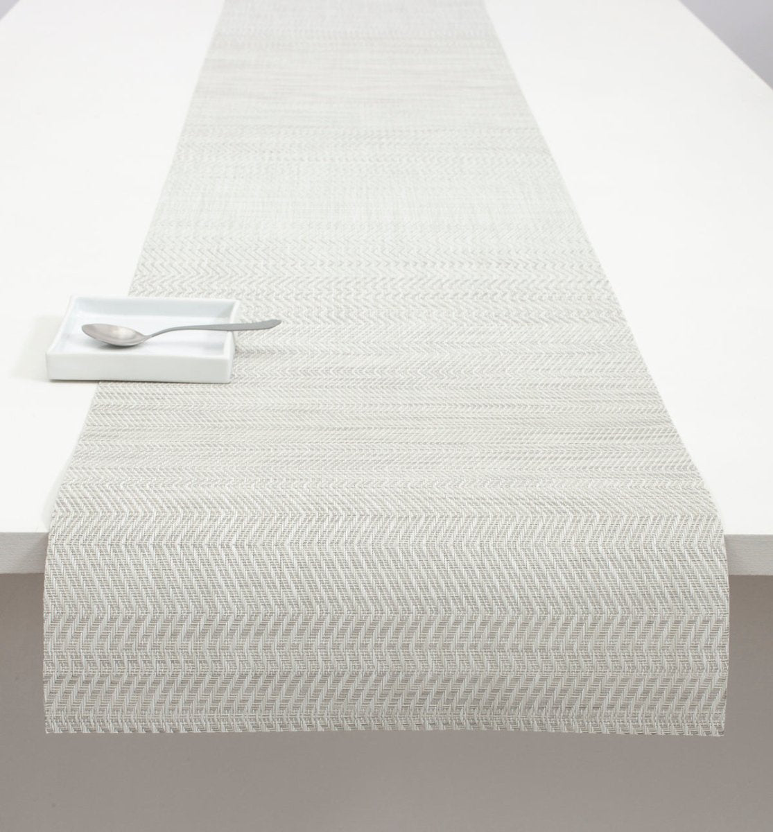 Chilewich Wave Table Runner - lily & onyx
